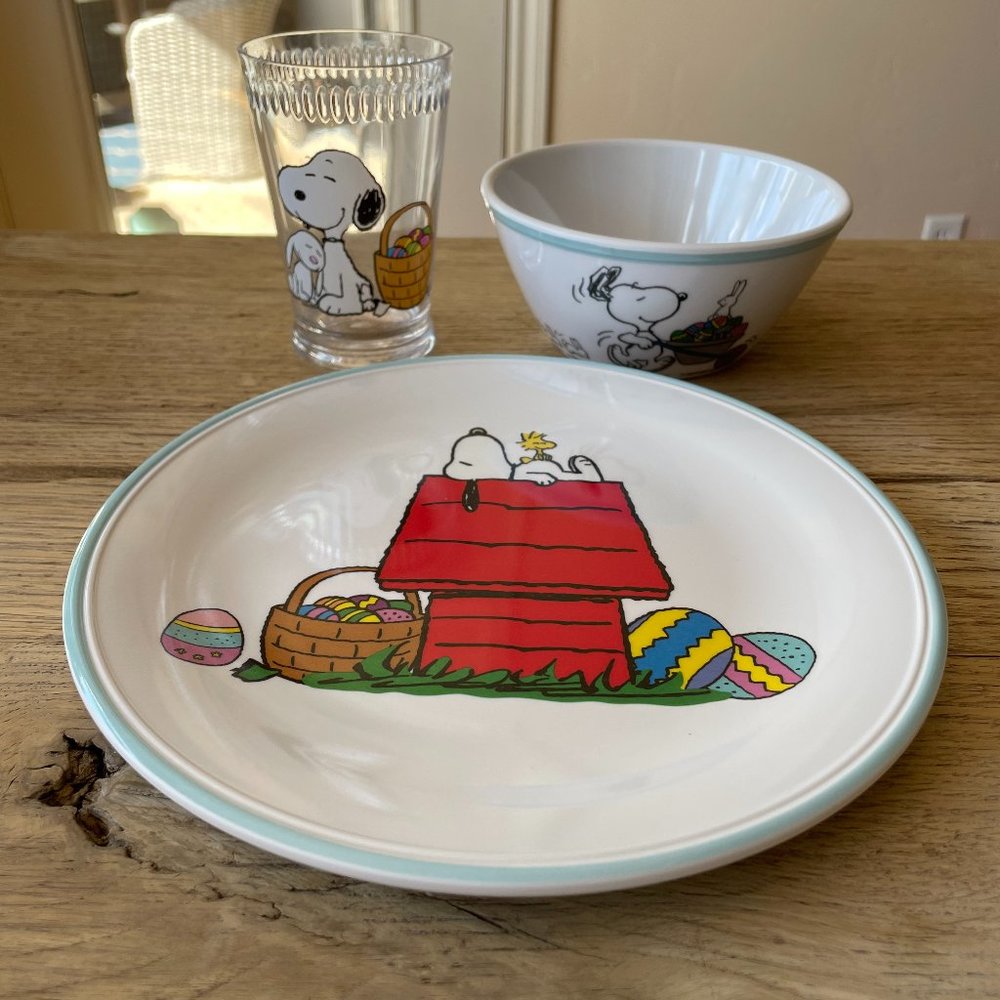 Williams Sonoma 3 Piece Kids Peanuts Easter Melamine Dinnerware Set Snoopy NEW